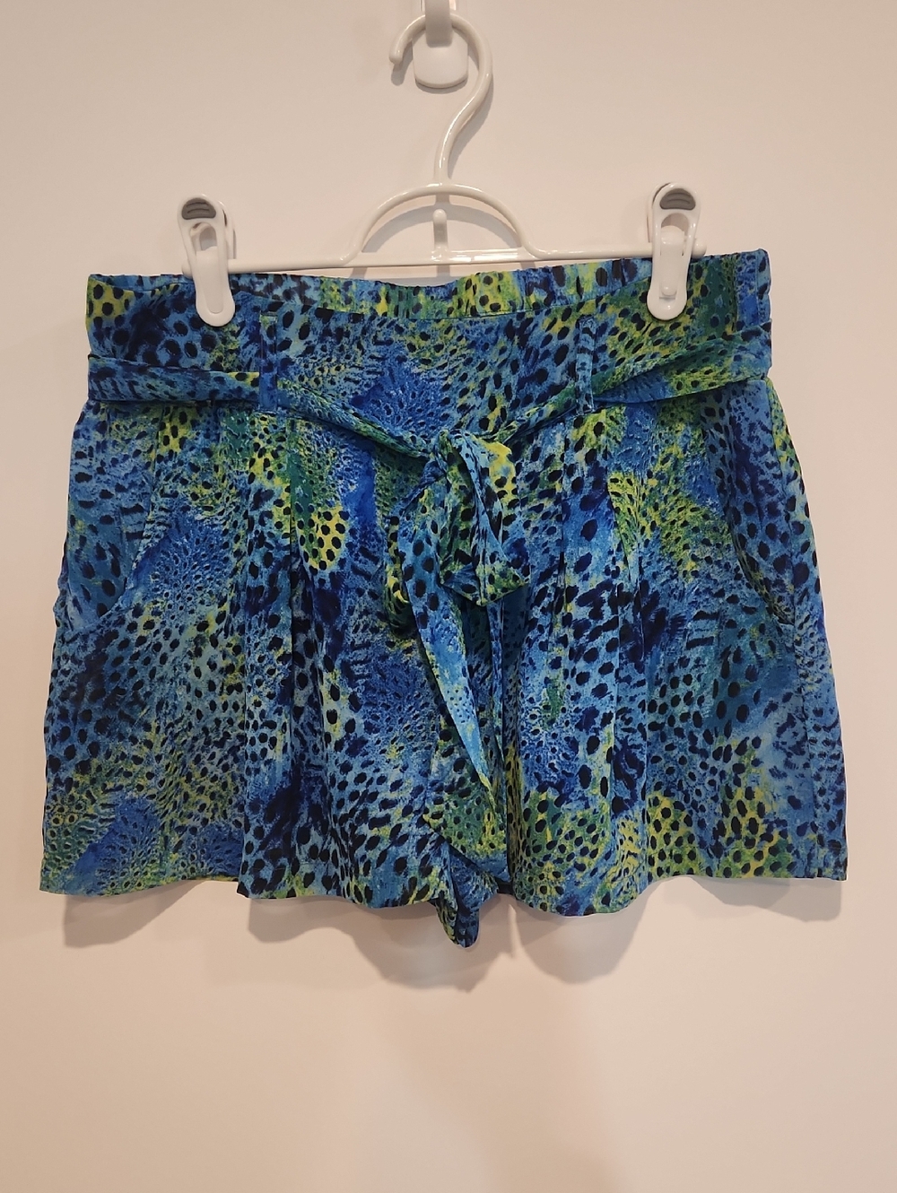 Jessica Simpson Blue & Green Printed Tie-Waist‎ Flowy High-Rise Shorts